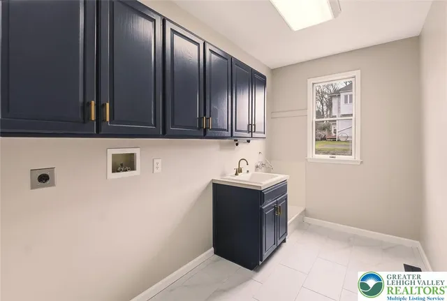 $949,900 | 2243 Oakwood Court, Fogelsville, PA 18051