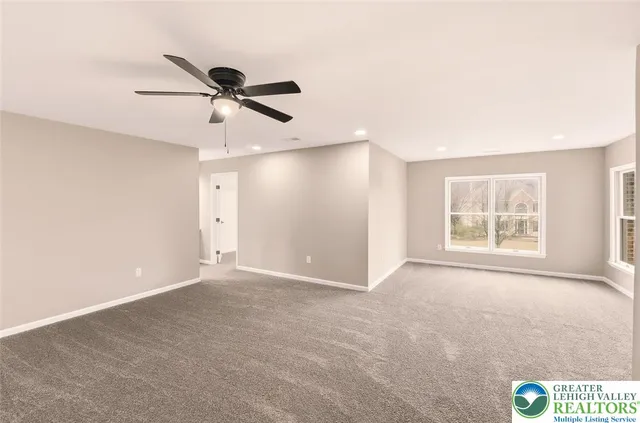 $949,900 | 2243 Oakwood Court, Fogelsville, PA 18051