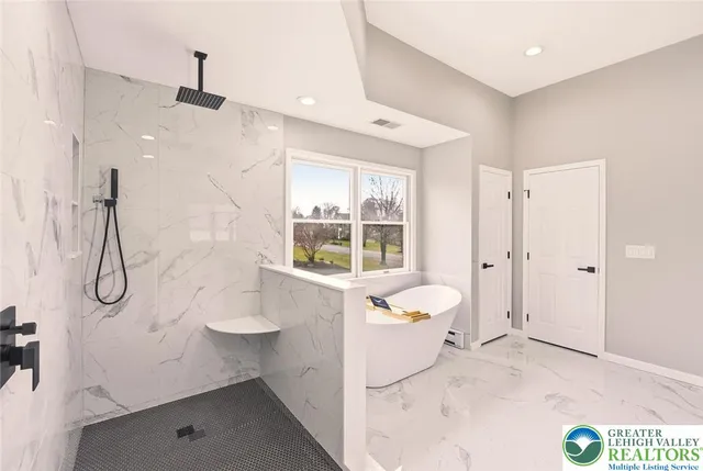 $949,900 | 2243 Oakwood Court, Fogelsville, PA 18051