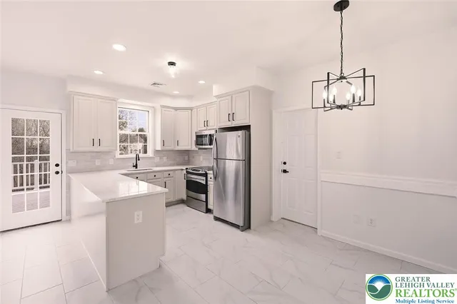 $949,900 | 2243 Oakwood Court, Fogelsville, PA 18051