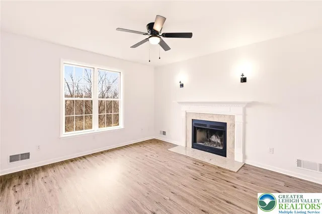 $949,900 | 2243 Oakwood Court, Fogelsville, PA 18051