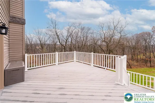 $949,900 | 2243 Oakwood Court, Fogelsville, PA 18051