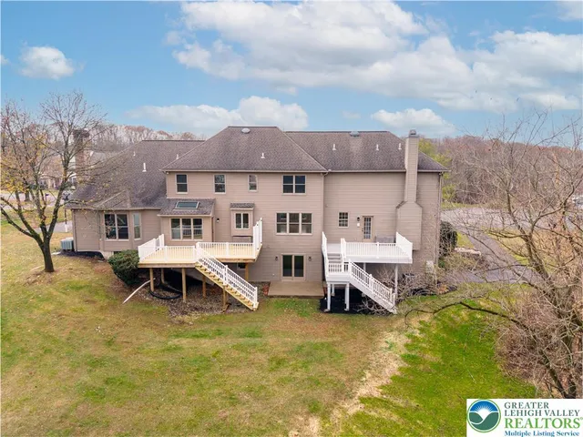$949,900 | 2243 Oakwood Court, Fogelsville, PA 18051