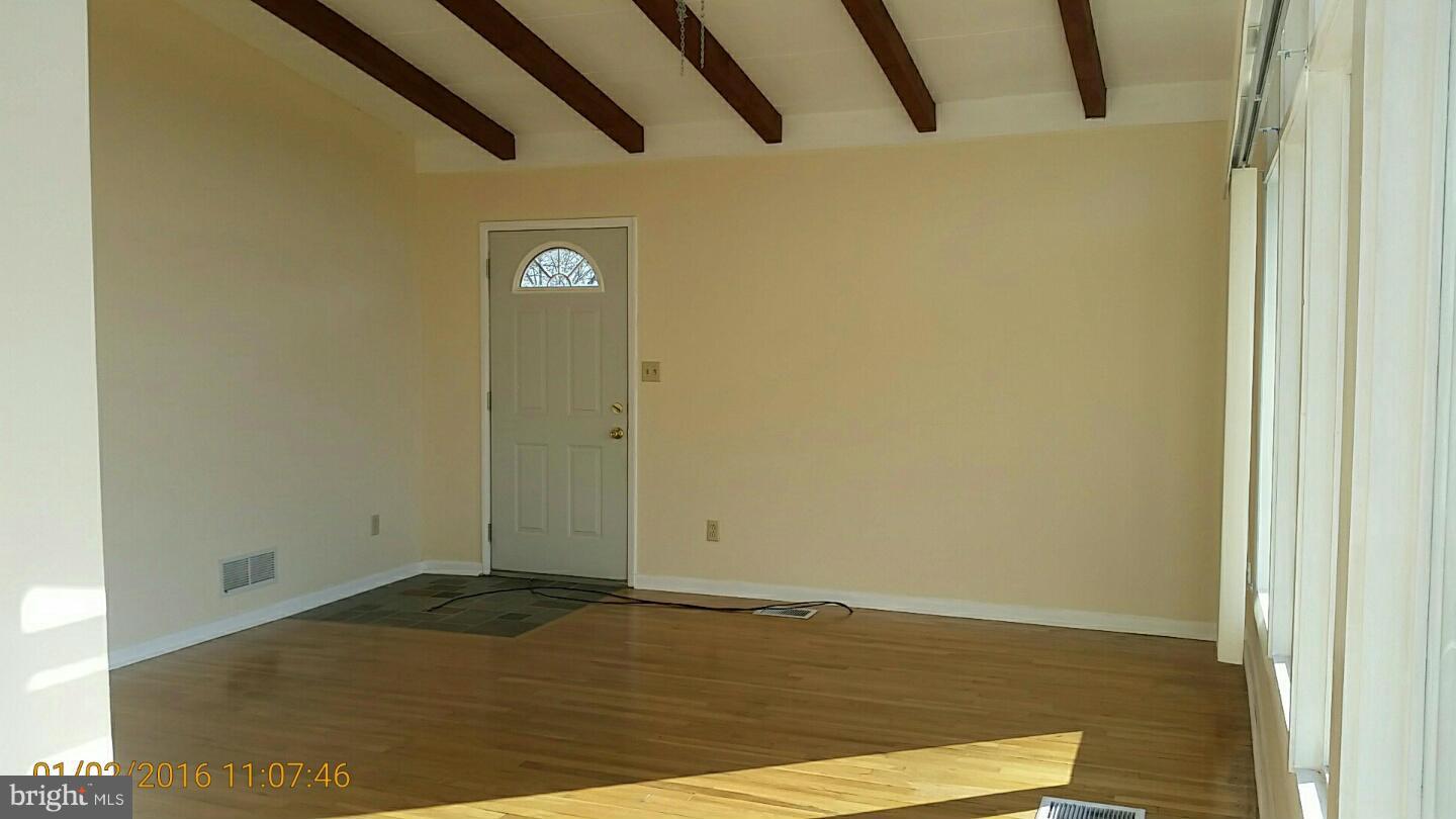 3312 Resley Road Hancock, MD 21750 - Photo 5 of 14 Living Room