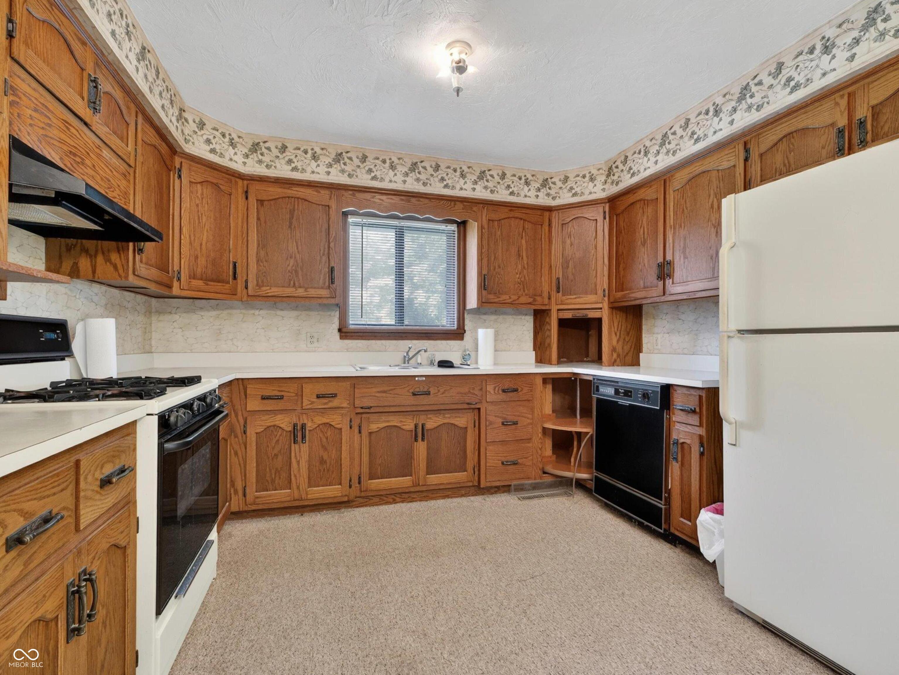 8782 Surrey Drive Pendleton, IN 46064 - Photo 17 of 34