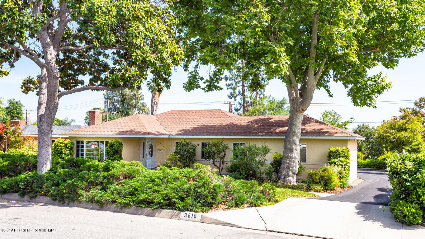 3810 Fairmeade Road Pasadena, CA 91107 - Photo 46 of 47 a front view of a house with garden