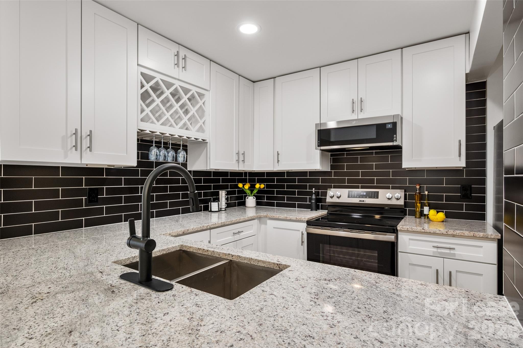 10943 Carmel Crossing Road Charlotte, NC 28226 - Photo 3 of 31