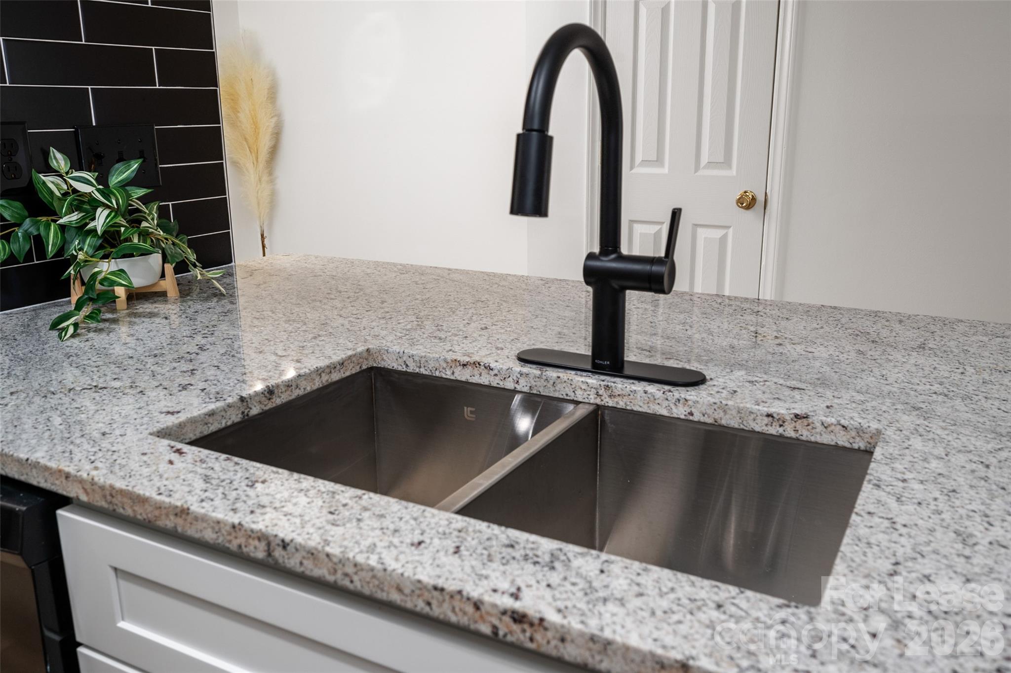 10943 Carmel Crossing Road Charlotte, NC 28226 - Photo 7 of 31