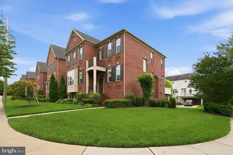 $1,328,000 | 164 Crown Farm Drive, Gaithersburg, MD 20878
