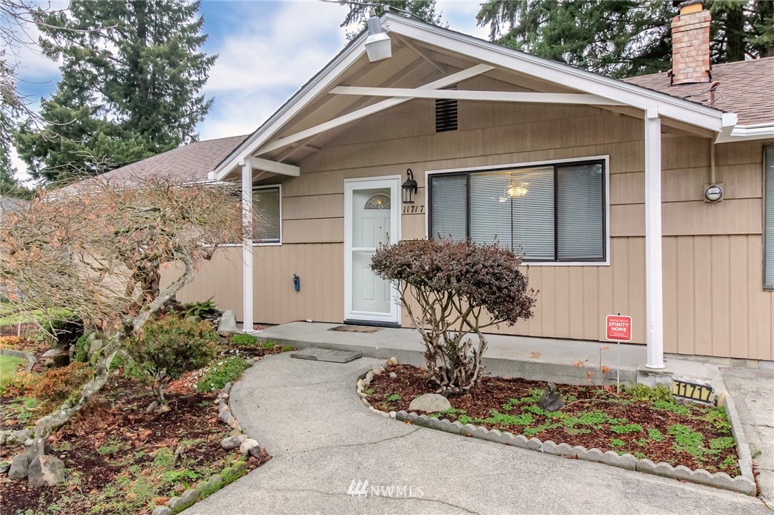 11717 Military Road Southwest Lakewood, WA 98498 - Photo 3 of 39 Gallery Image 3