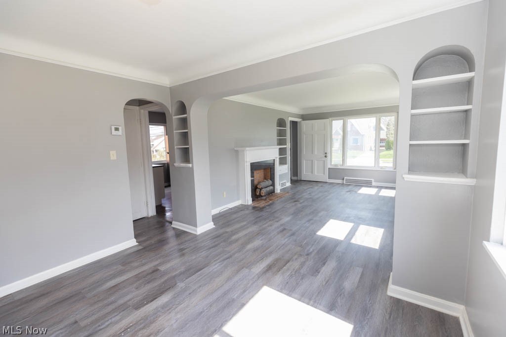 3596 Warren Road Cleveland, OH 44111 - Photo 4 of 27 Gallery Image 4
