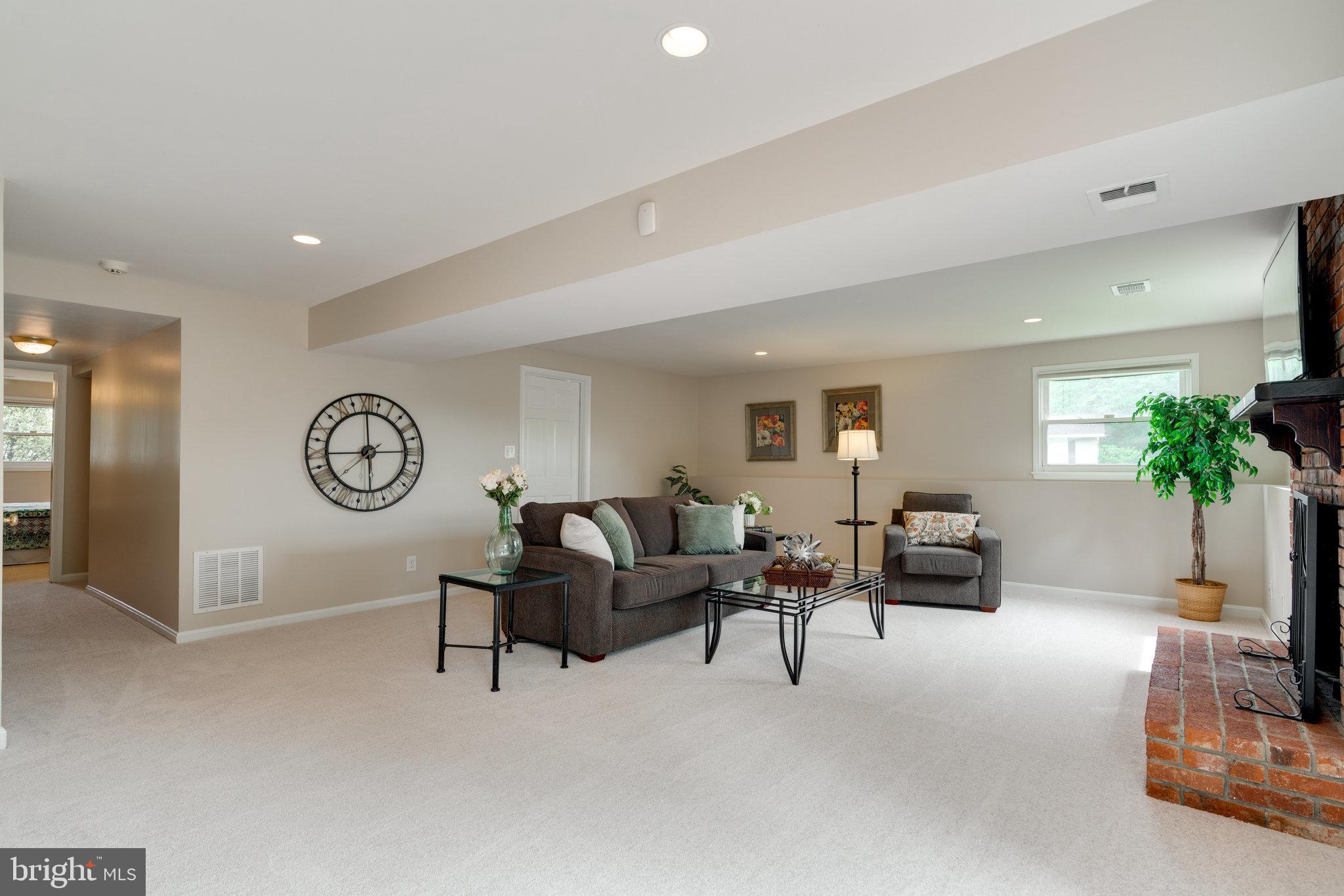 6926 Spur Road Springfield, VA 22153 - Photo 41 of 75 New Carpeting and a Fresh Coat of Paint!