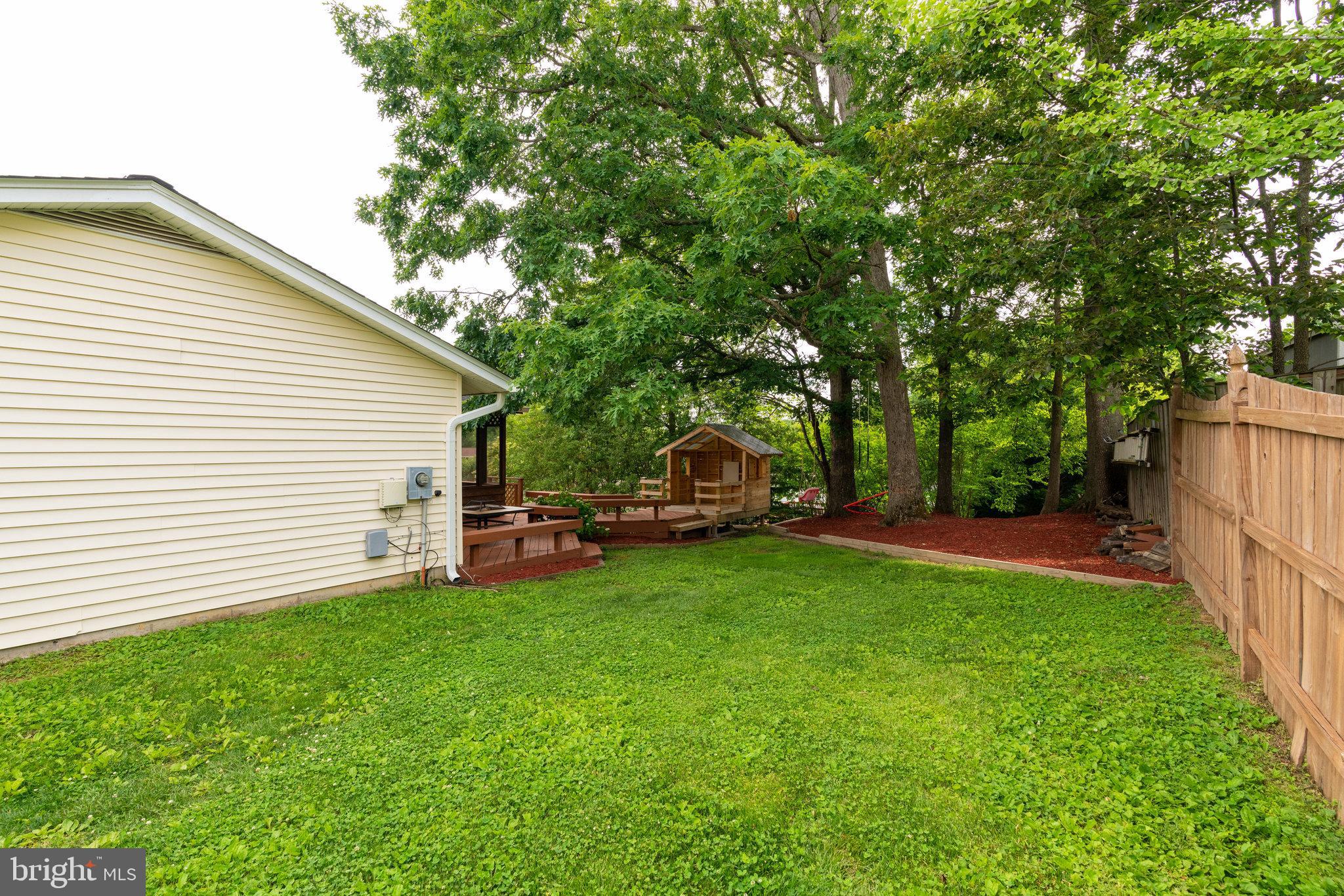 6926 Spur Road Springfield, VA 22153 - Photo 64 of 75 Fully Fenced...