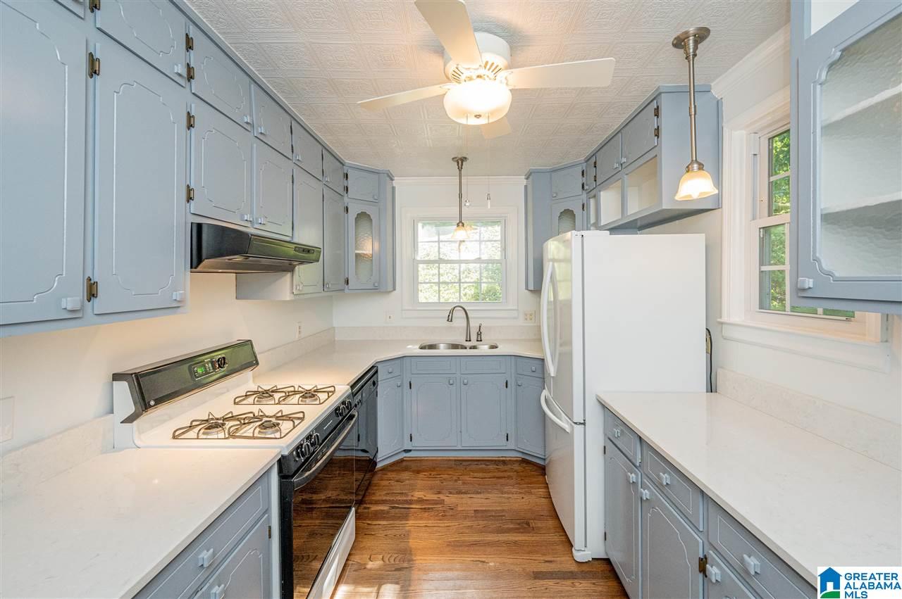 1409 Overlook Road Birmingham, AL 35209 - Photo 12 of 33