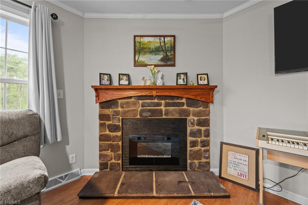 9027 Cook Farm Road Belews Creek, NC 27009 - Photo 12 of 43 Gallery Image 12