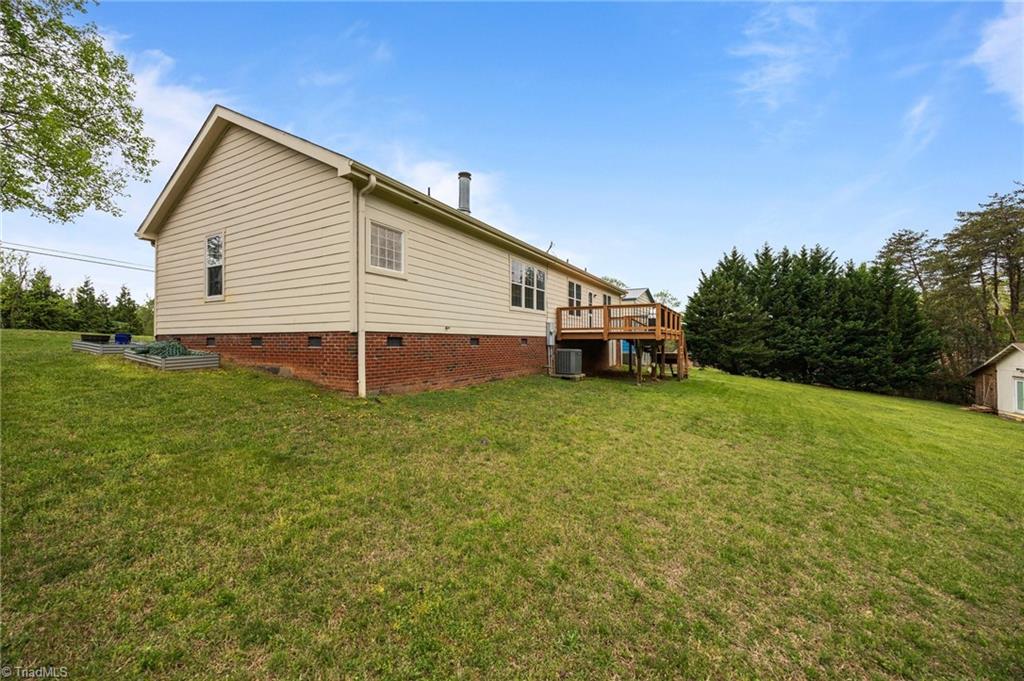 9027 Cook Farm Road Belews Creek, NC 27009 - Photo 33 of 43 Gallery Image 33