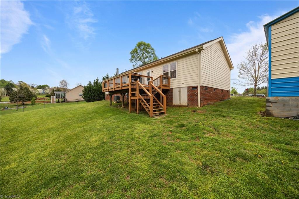 9027 Cook Farm Road Belews Creek, NC 27009 - Photo 34 of 43 Gallery Image 34