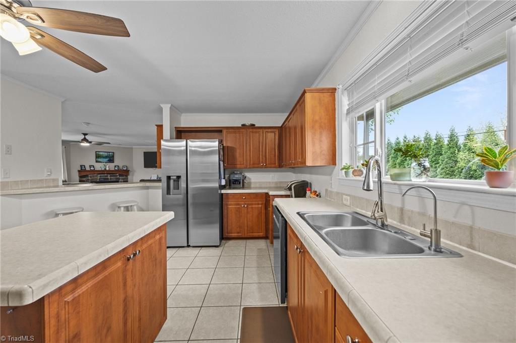 9027 Cook Farm Road Belews Creek, NC 27009 - Photo 6 of 43 Gallery Image 6