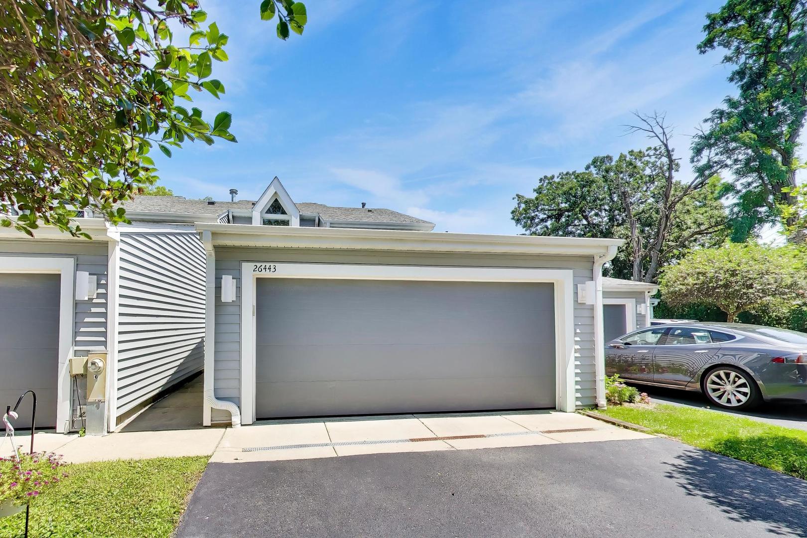 26443 North Ridge Court Mundelein, IL 60060 - Photo 6 of 52 Gallery Image 6