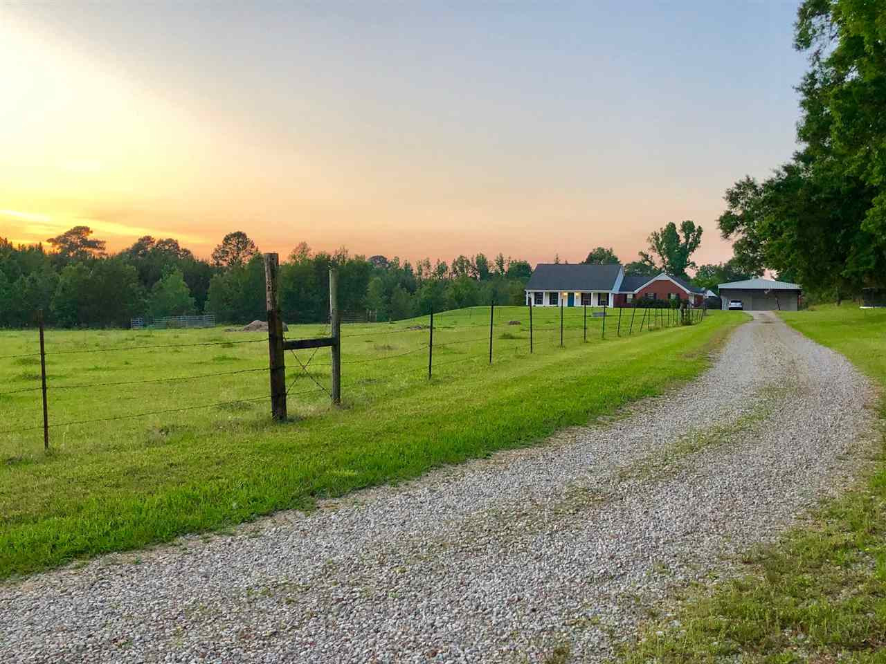 818 Highway 25 Carthage, MS 39051 - Photo 3 of 48 Photo 3