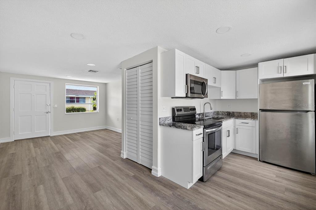 5419 Oceanic Road Holiday, FL 34690 - Photo 12 of 36