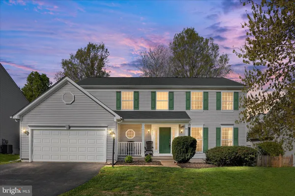 $800,000 | 18685 Potomac Station Drive, Leesburg, VA 20176