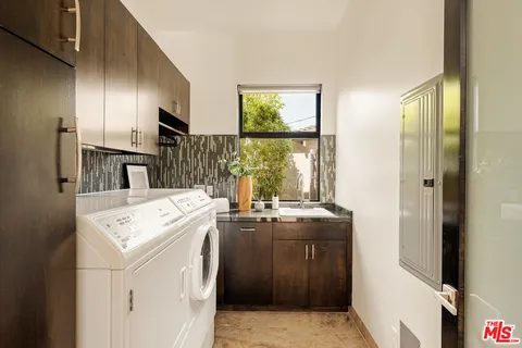 $2,489,000 | 6343 West 84th Place, Los Angeles, CA 90045