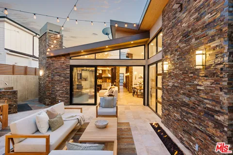 $2,489,000 | 6343 West 84th Place, Los Angeles, CA 90045