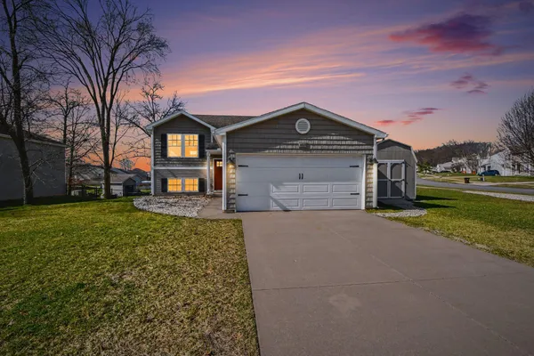 $450,000 | 1627 Hamlet Drive, Lowell, MI 49331