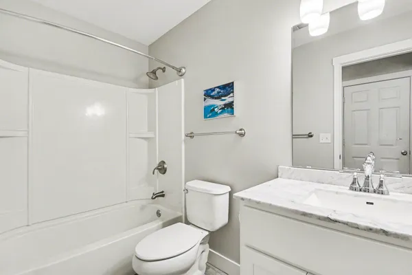 $450,000 | 1627 Hamlet Drive, Lowell, MI 49331