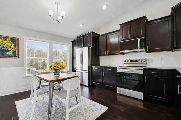 $450,000 | 1627 Hamlet Drive, Lowell, MI 49331