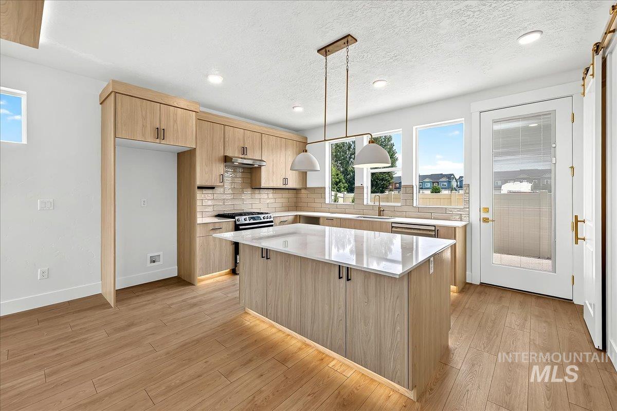 92 North Feather Reed Avenue Meridian, ID 83642 - Photo 12 of 21 Gallery Image 12