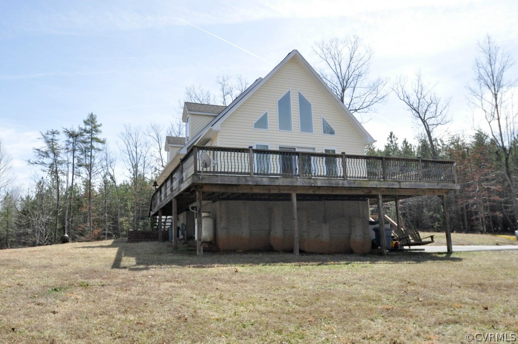 20348 Ben Gayle Road Beaverdam, VA 23015 - Photo 2 of 24 a view of a house with a yard