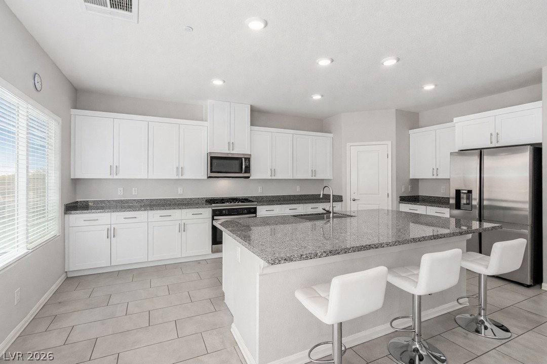 330 Spring Dove Avenue Henderson, NV 89011 - Photo 4 of 31