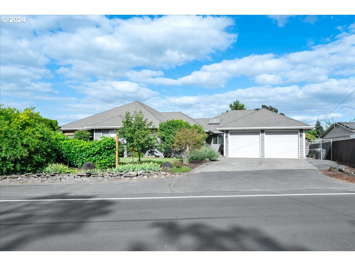 5430 Windsor Island Road North Keizer, OR 97303 - Photo 1 of 31 Gallery Image 1