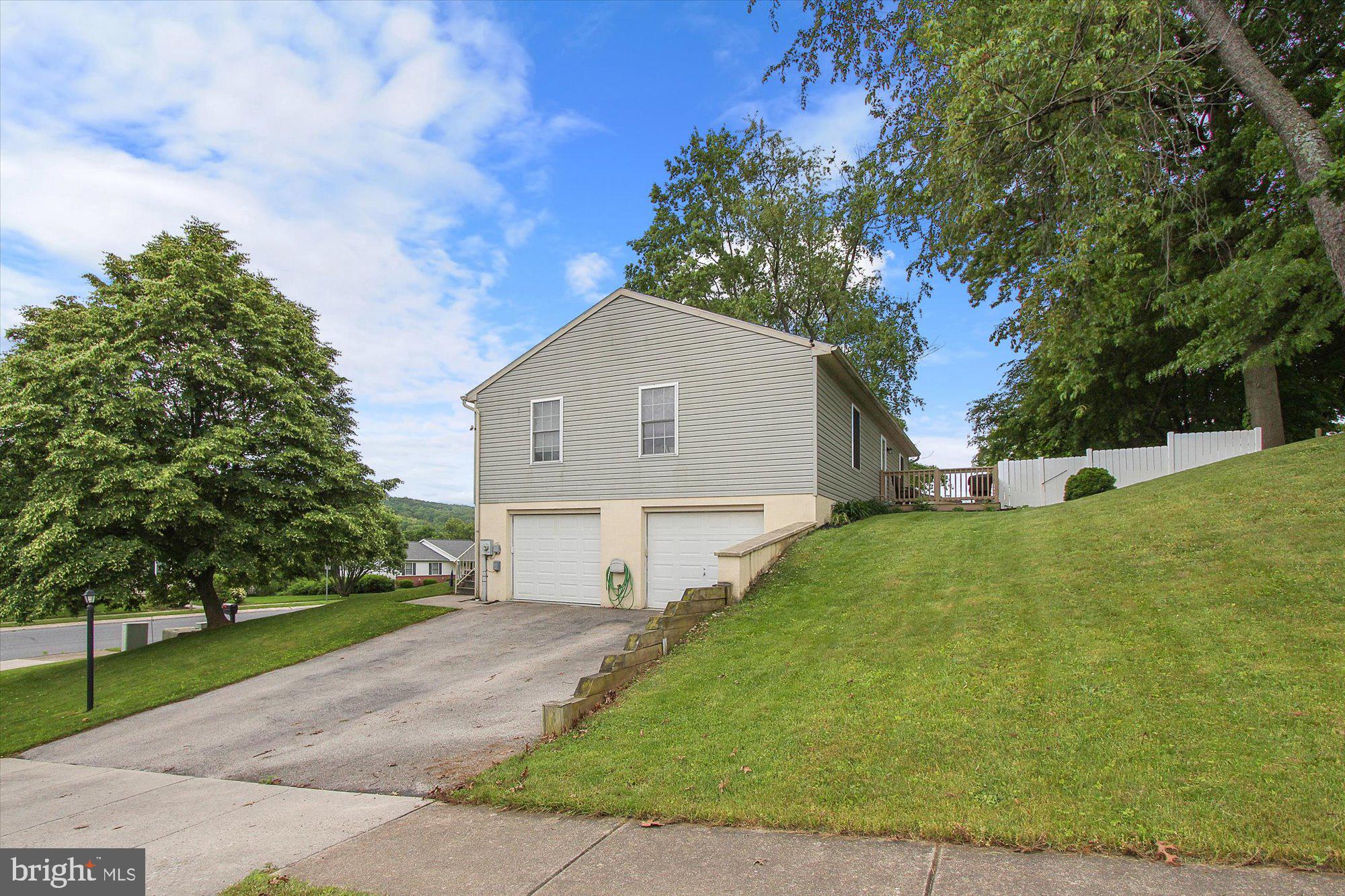 100 Boxwood Road Manchester, PA 17345 - Photo 3 of 25 Gallery Image 3