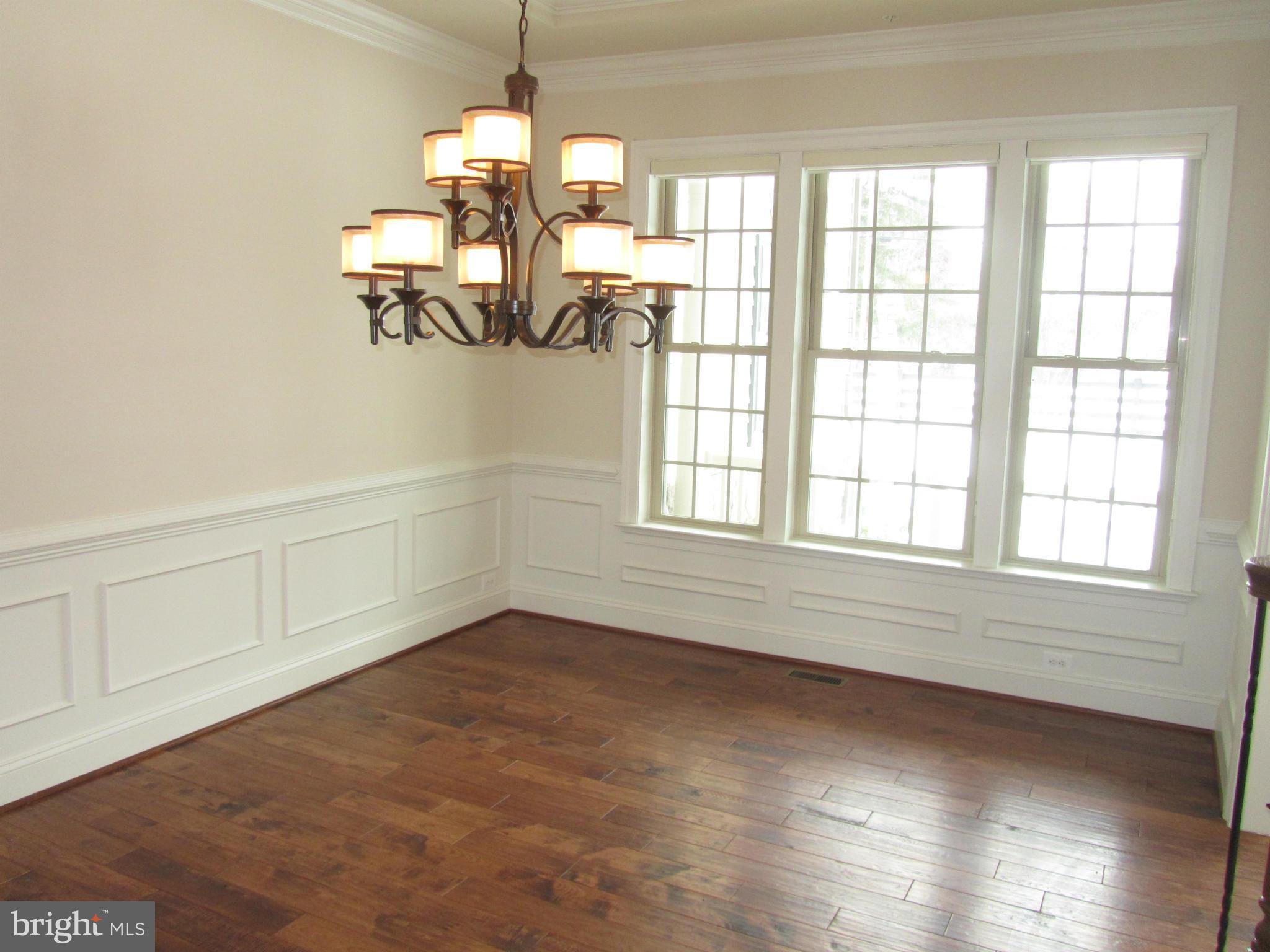 6935 Warfield Road Laytonsville, MD 20882 - Photo 4 of 30 Dining Room