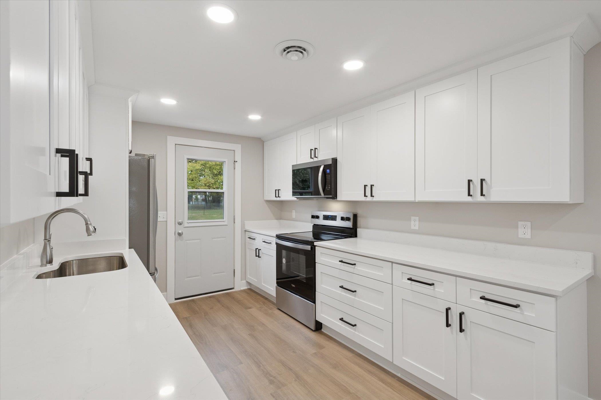 3716 West 5th Street Afton, WI 53501 - Photo 6 of 41