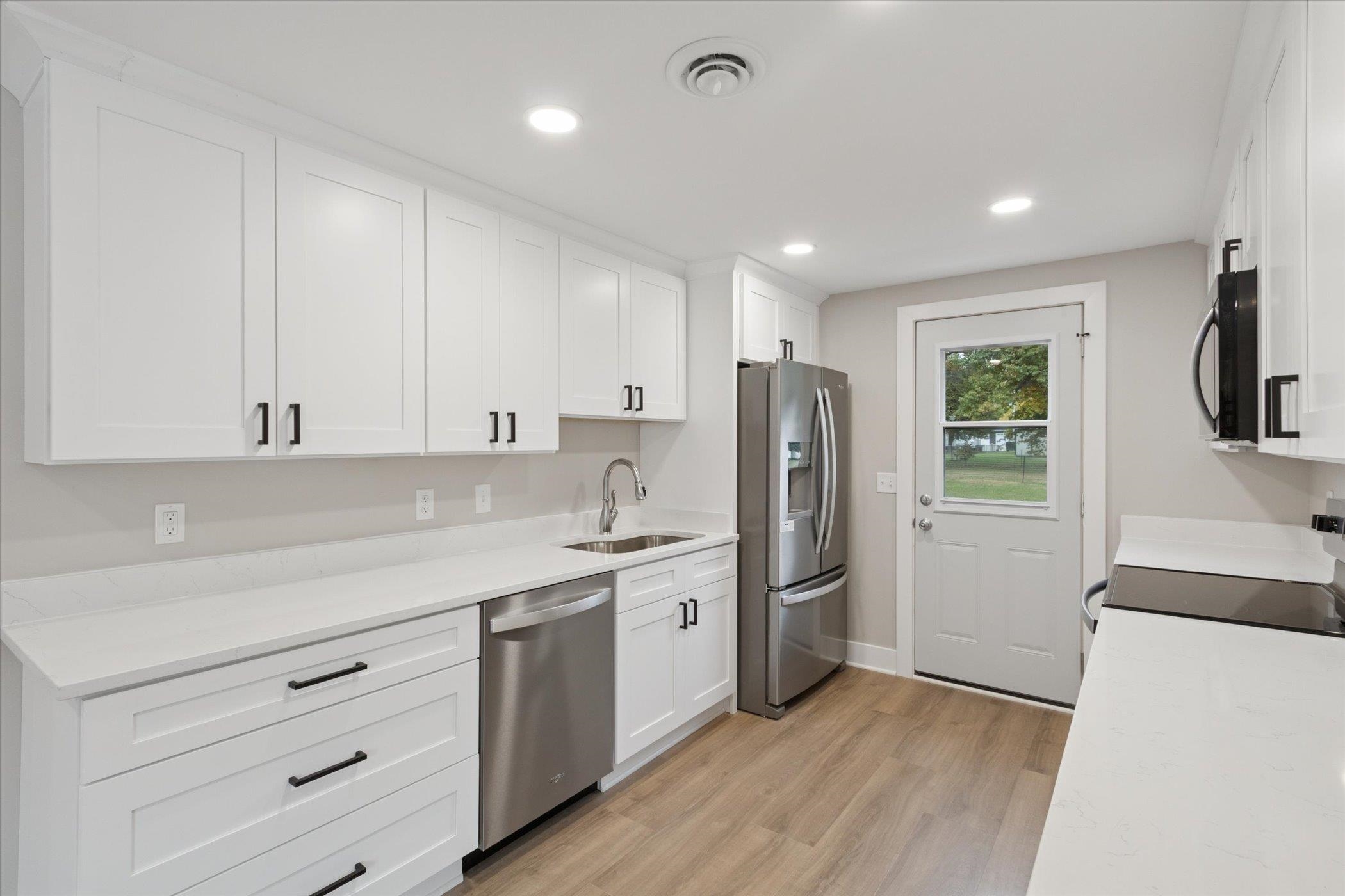 3716 West 5th Street Afton, WI 53501 - Photo 7 of 41