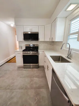 $3,000 | 777 Montgomery Street, Unit 1, Jersey City, NJ 07306