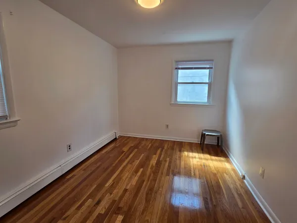$3,000 | 777 Montgomery Street, Unit 1, Jersey City, NJ 07306