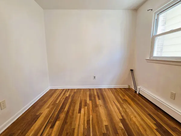 $3,000 | 777 Montgomery Street, Unit 1, Jersey City, NJ 07306