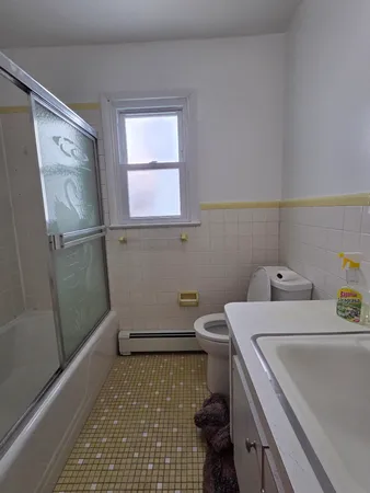 $3,000 | 777 Montgomery Street, Unit 1, Jersey City, NJ 07306