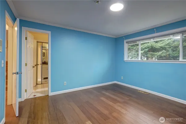 $6,000 | 10538 Northeast 48th Place, Kirkland, WA 98033