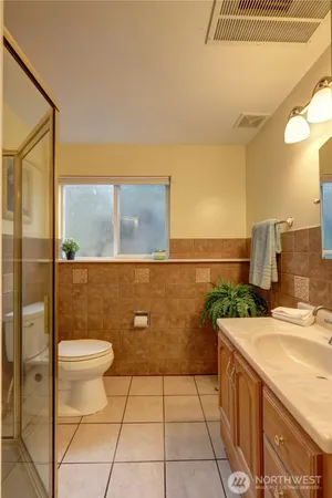 $6,000 | 10538 Northeast 48th Place, Kirkland, WA 98033