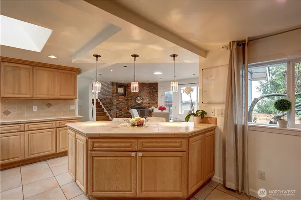 $6,000 | 10538 Northeast 48th Place, Kirkland, WA 98033