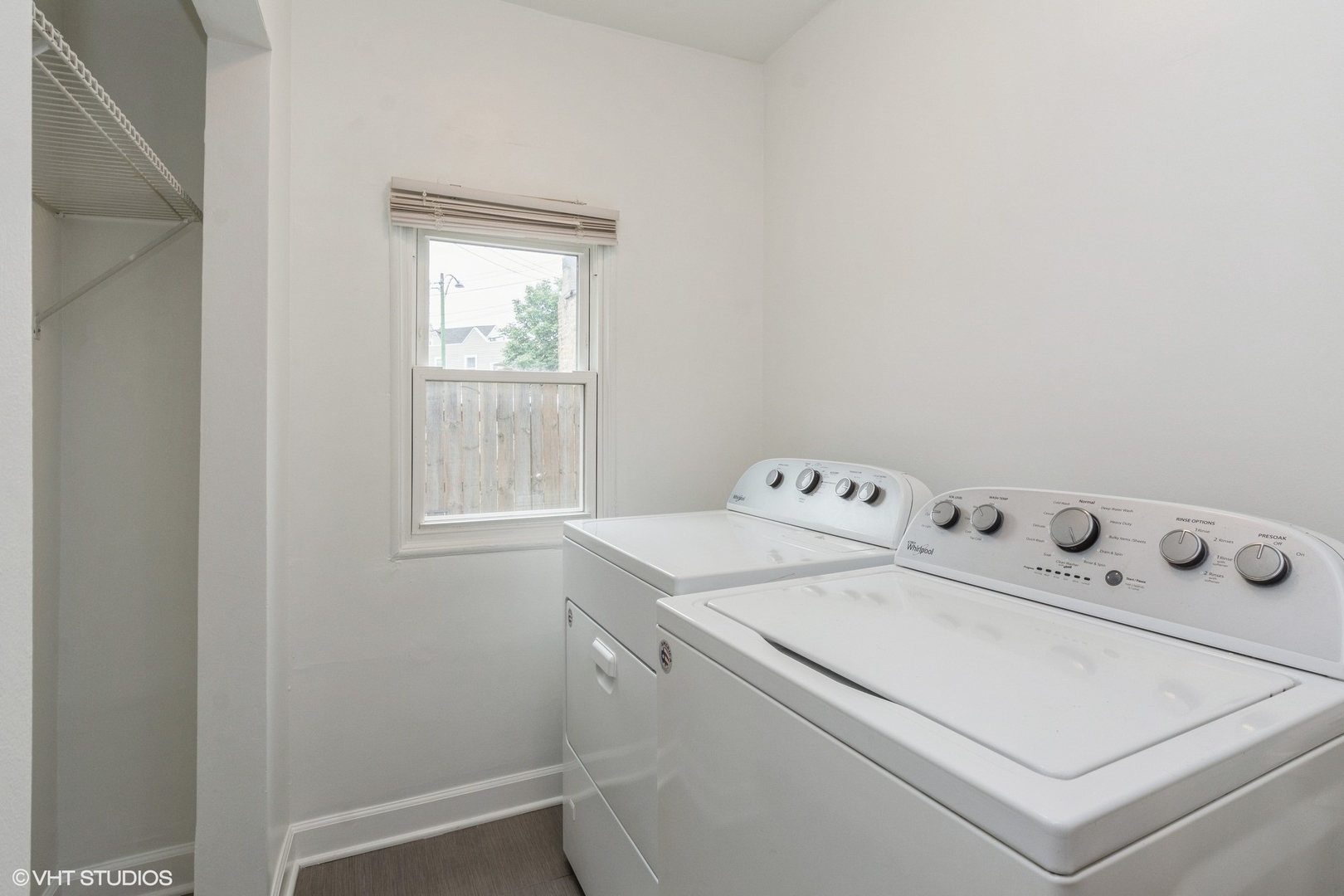 2909 North Ridgeway Avenue Chicago, IL 60618 - Photo 5 of 46