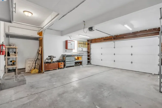 a view of a livingroom with closet