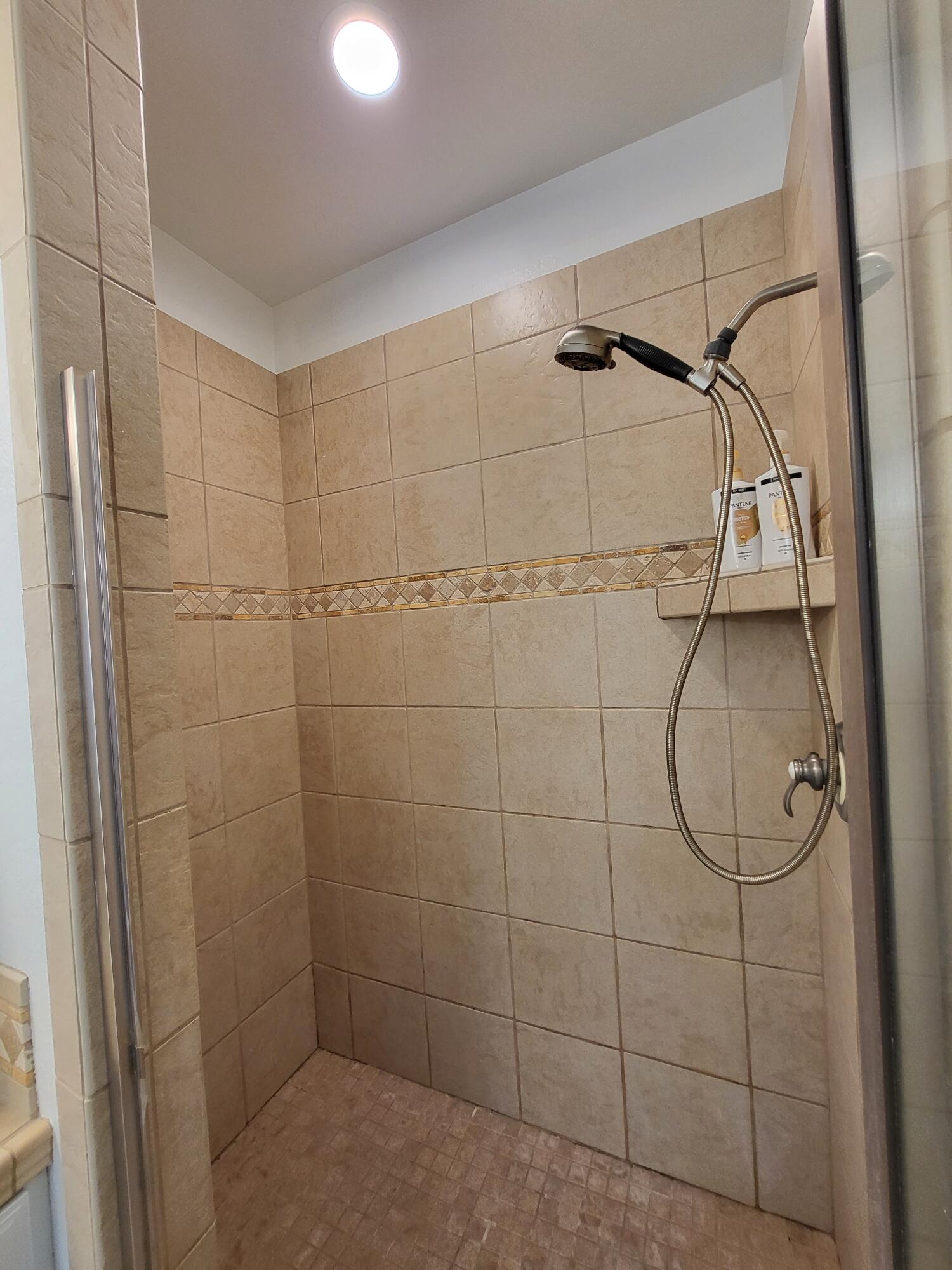 9506 Kestrel Road Klamath Falls, OR 97601 - Photo 18 of 27 20231026_150127_Original