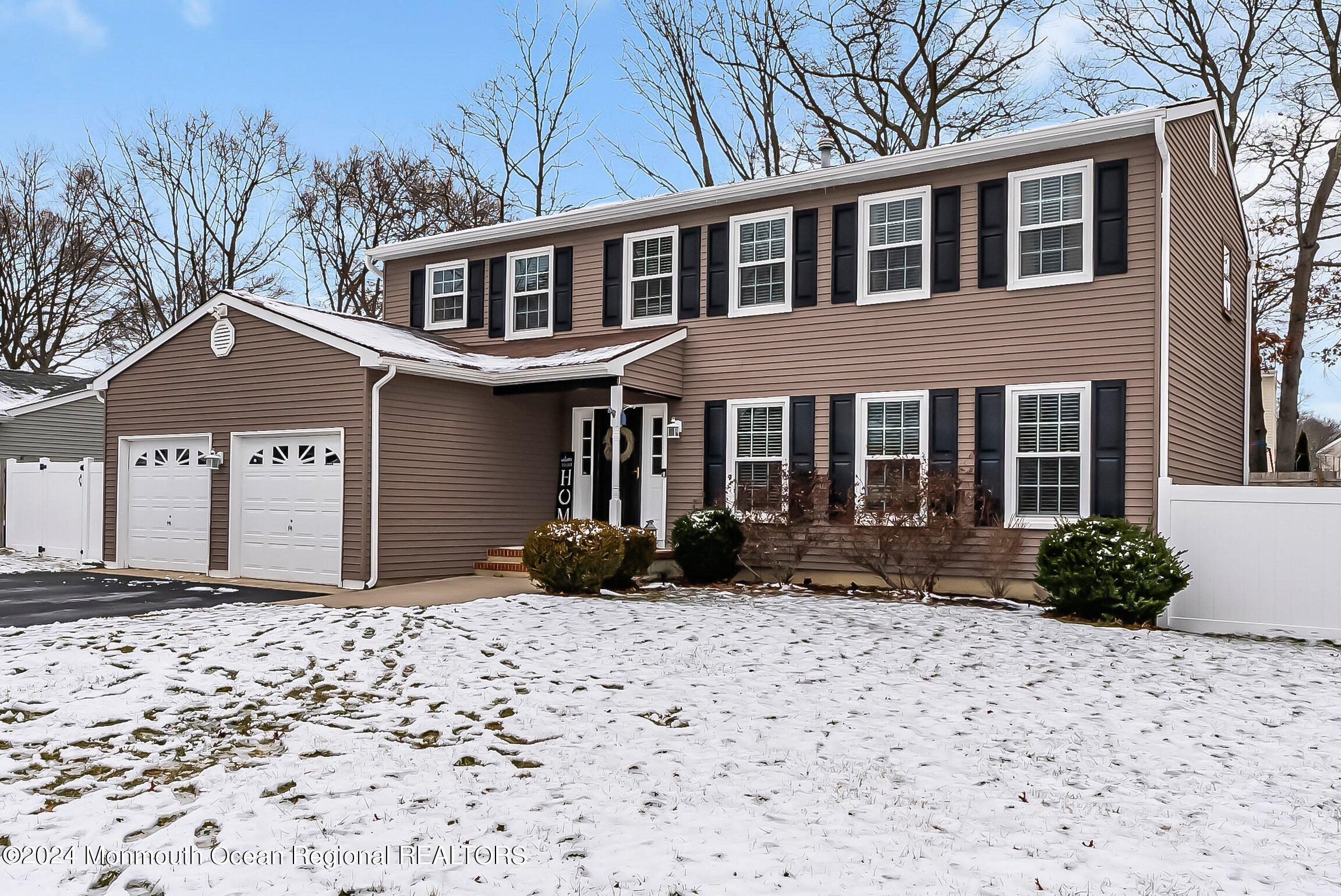 19 Conifer Street Howell, NJ 07731 - Photo 3 of 39 002_mjb01715a (1)